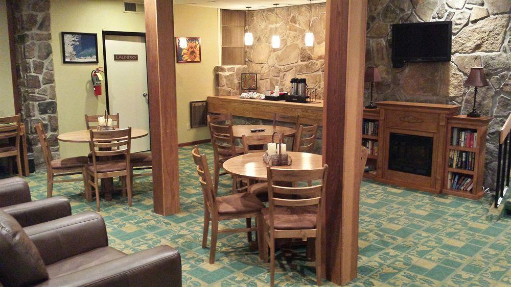 Inn At Deep Creek Oakland Esterno foto