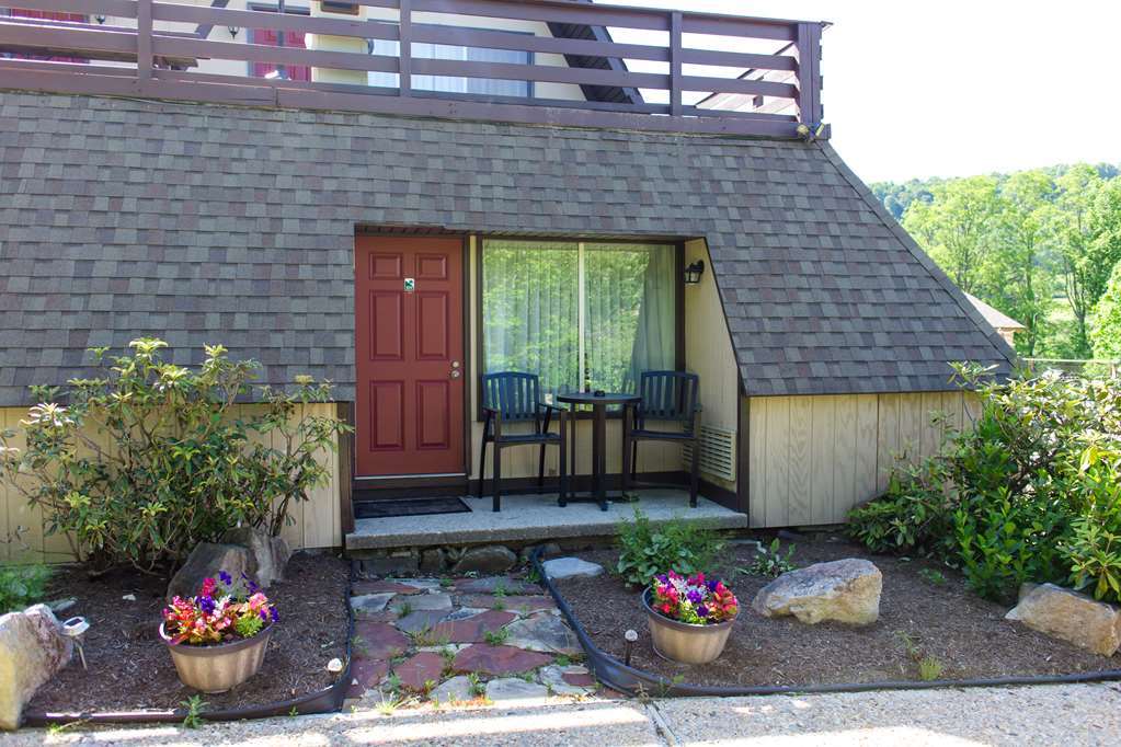 Inn At Deep Creek Oakland Esterno foto